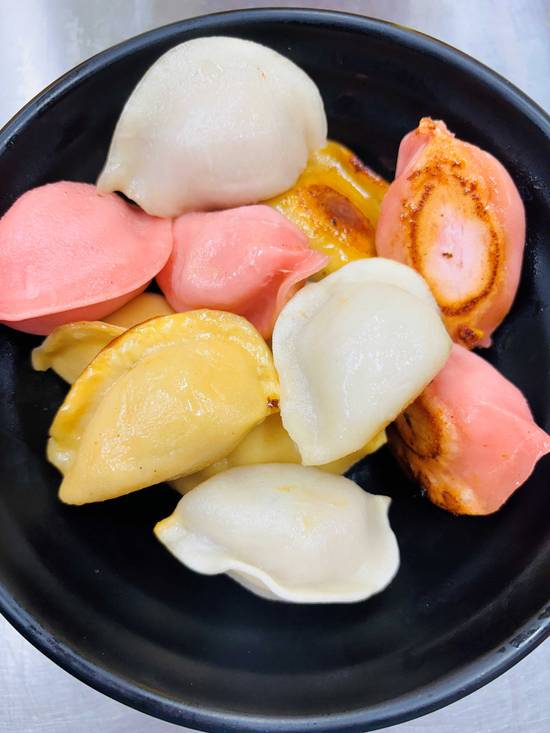 Pan Fried Dumpling Combination煎饺拼盘